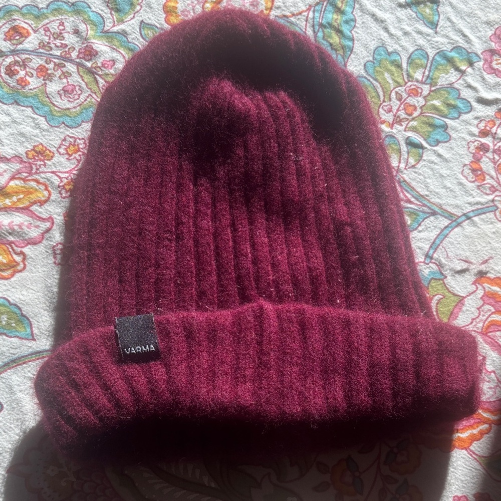 Women's Burgundy Beanie Hat (100% Wool)